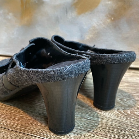 AEROSOLES Y2K Gray Heeled Mules with Decorative Buckle Embellishment siz… - Picture 4 of 8